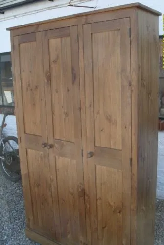**3 Door Triple Full Hanging Wardrobe