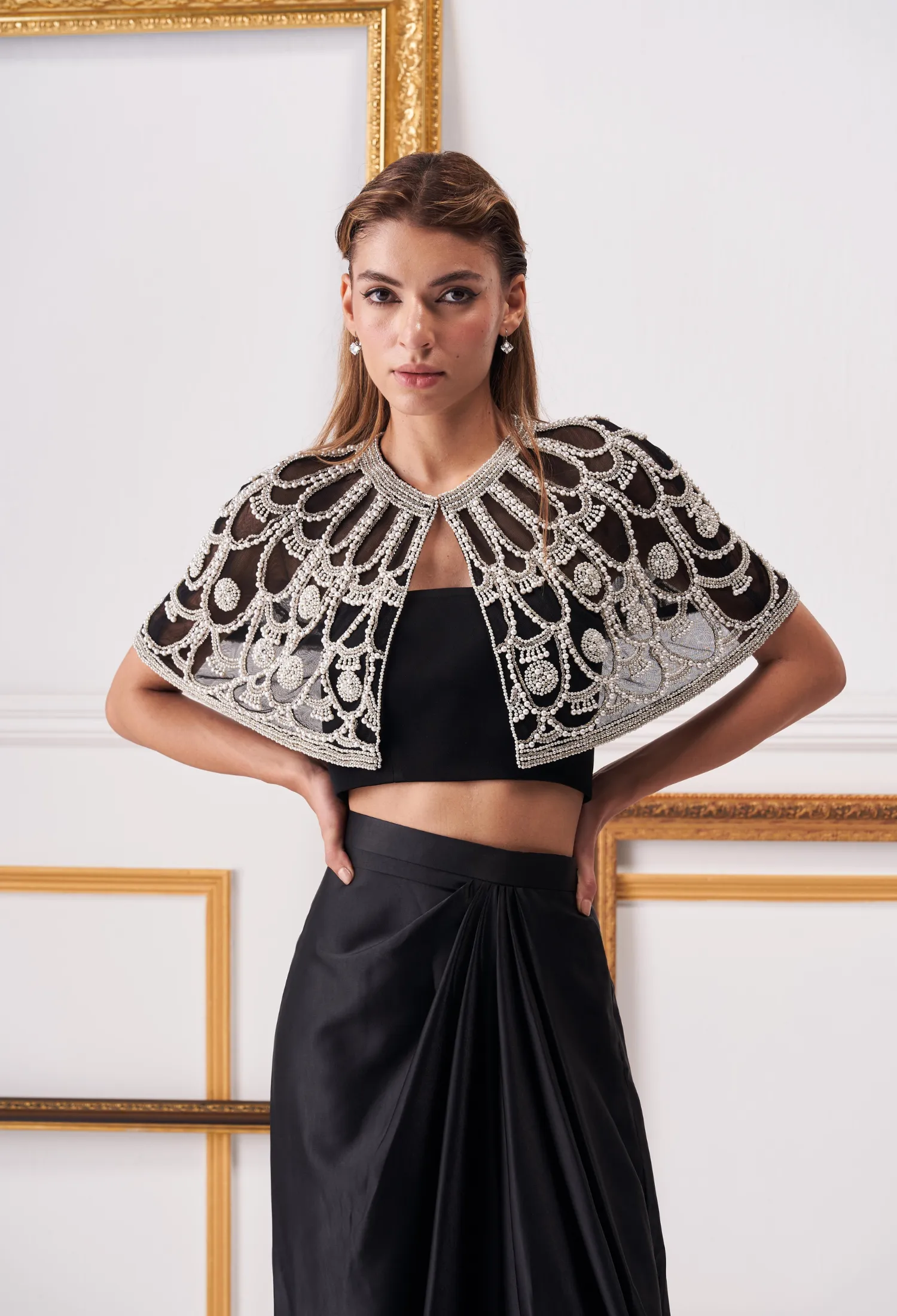 A7 BLACK CAPE SET