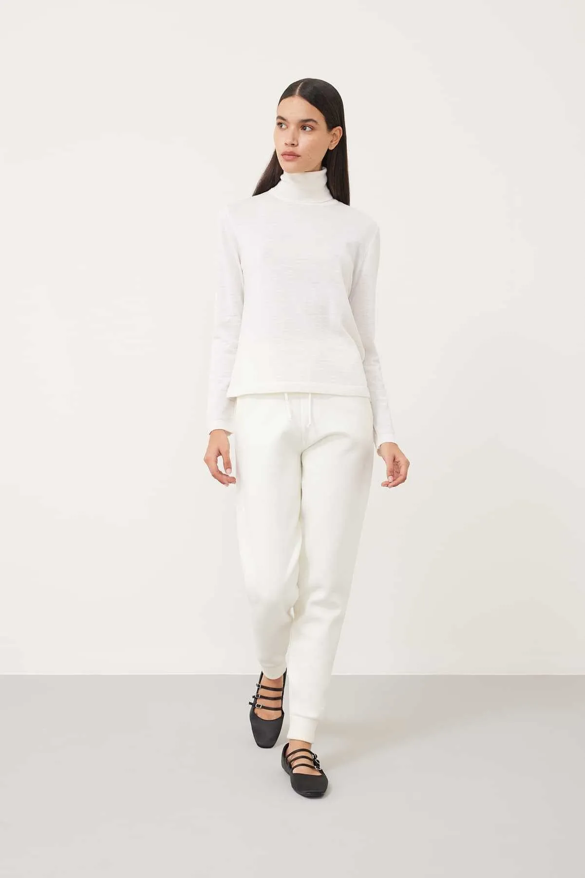 Half Turtleneck Long Sleeve Sweater Cream