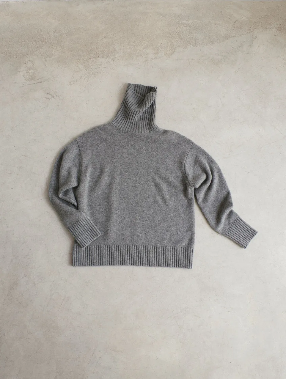 Leap Ada Cashmere Turtleneck Sweater Grey